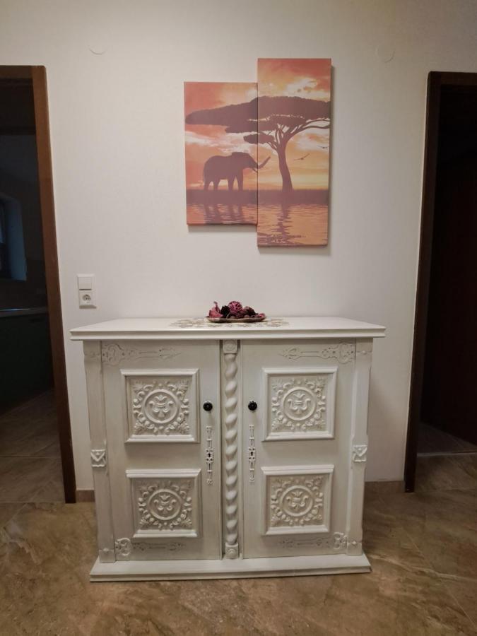 Schoene Wohnung Am Georgenberg Reutlingen Dış mekan fotoğraf